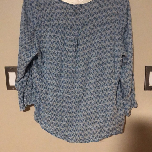 Carole Little large rayon light material button blouse with tassel - Picture 4 of 6